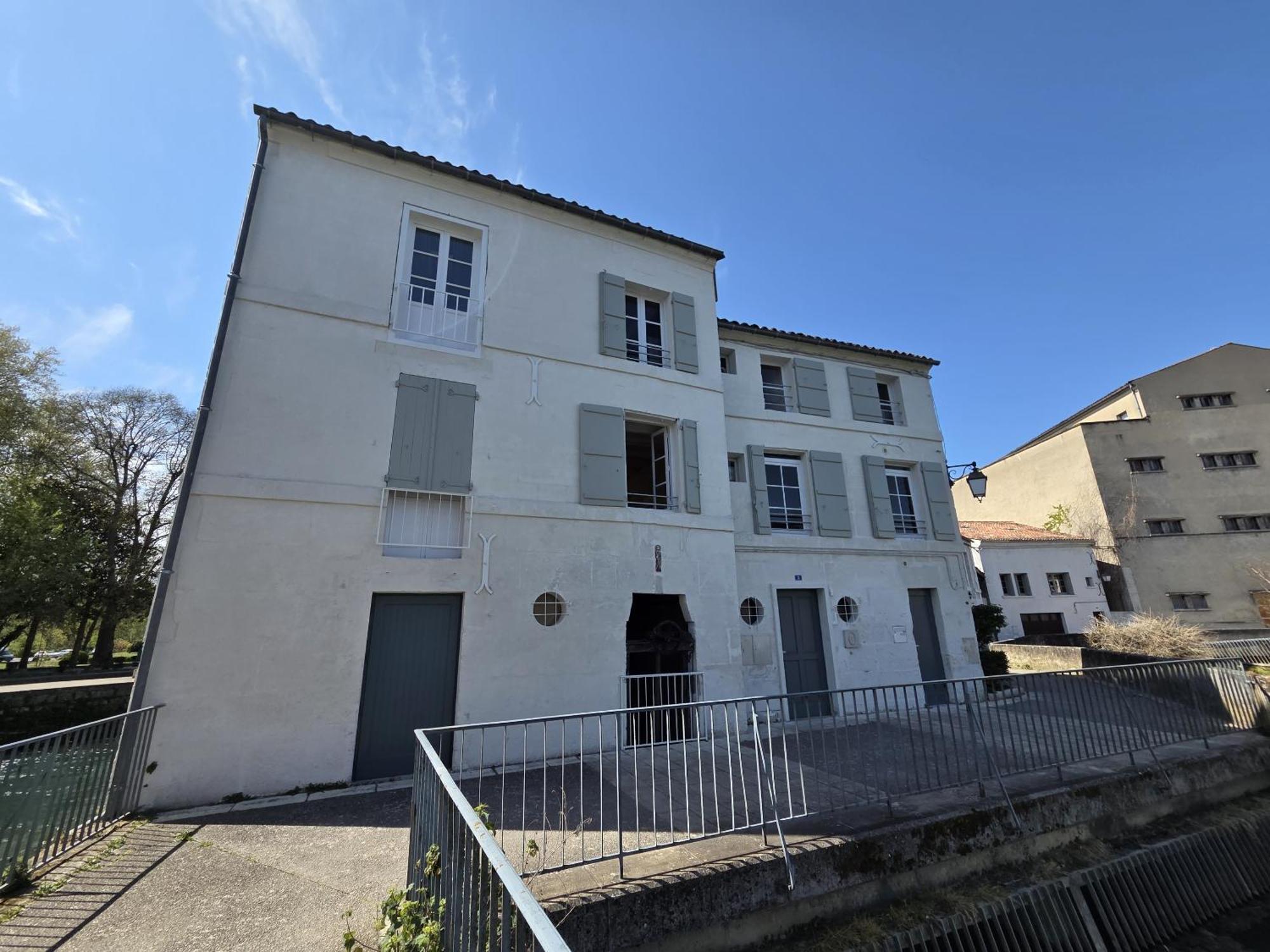 Quai 3 Loft Moderne Et Lumineux Les Pieds Dans L'Eau Apartamento Jarnac Exterior foto