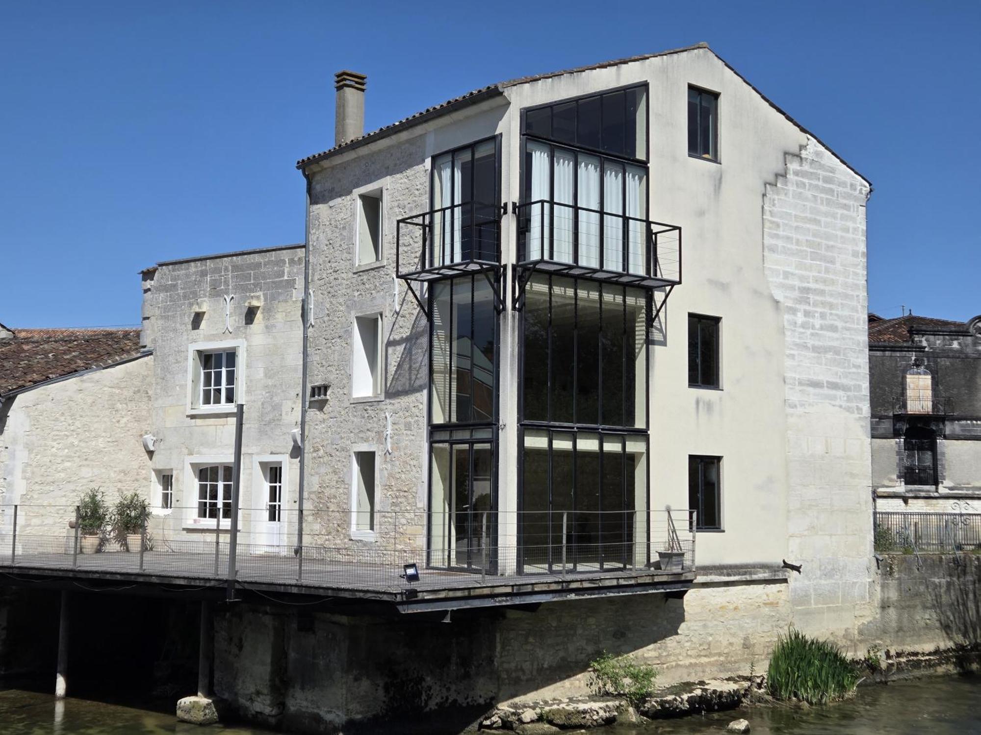 Quai 3 Loft Moderne Et Lumineux Les Pieds Dans L'Eau Apartamento Jarnac Exterior foto